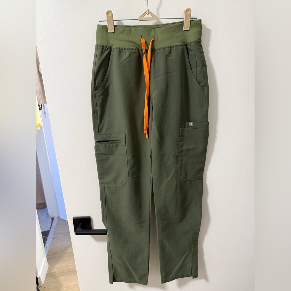 Figs Women's High Waisted Yola Moss Scrub Pants